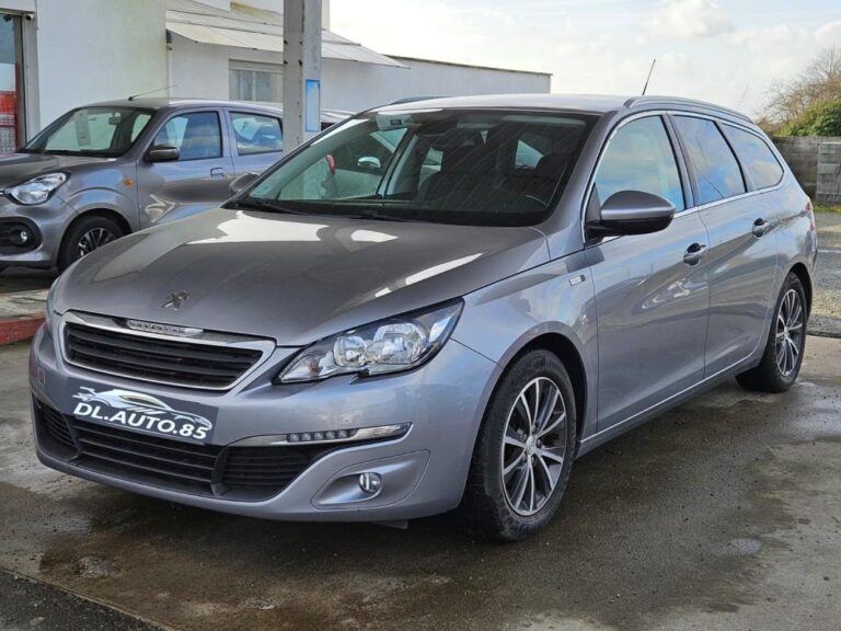 Peugeot 308 SW 1.2 PURE TECH 110 STYLE - Image 01 (July 7, 2026)