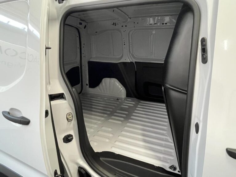 Peugeot Partner FOURGON M 650 KG BLUEHDI 100 S&S BVM6 - Image 04 (July 7, 2026)