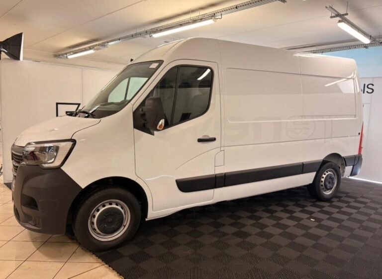Renault Master FOURGON FGN TRAC F3300 BLUE DCI 135 GRAND CONFORT - Image 02 (July 7, 2026)