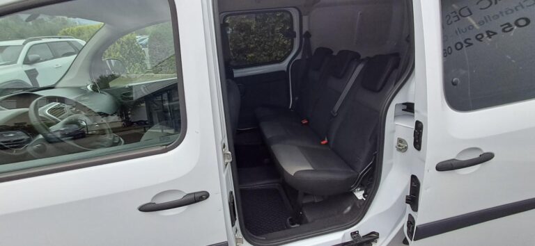 Renault Kangoo Express ZE E-TECH MAXI ELEC AI-19 CONFORT 5PLS - Image 11 (July 7, 2026)