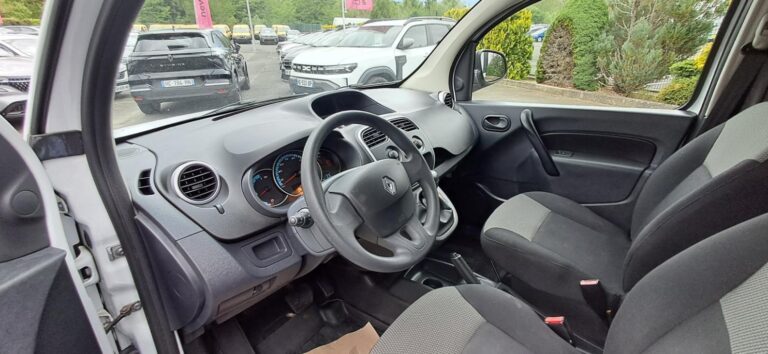 Renault Kangoo Express ZE E-TECH MAXI ELEC AI-19 CONFORT 5PLS - Image 12 (July 7, 2026)