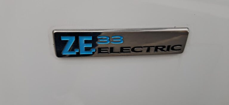 Renault Kangoo Express ZE E-TECH MAXI ELEC AI-19 CONFORT 5PLS - Image 04 (July 7, 2026)
