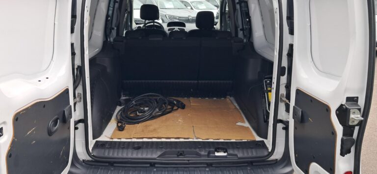 Renault Kangoo Express ZE E-TECH MAXI ELEC AI-19 CONFORT 5PLS - Image 08 (July 7, 2026)