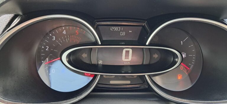Renault Clio IV SOCIETE REVERSIBLE DCI 90 ENERGY E6C BUSINESS - Image 16 (July 7, 2026)
