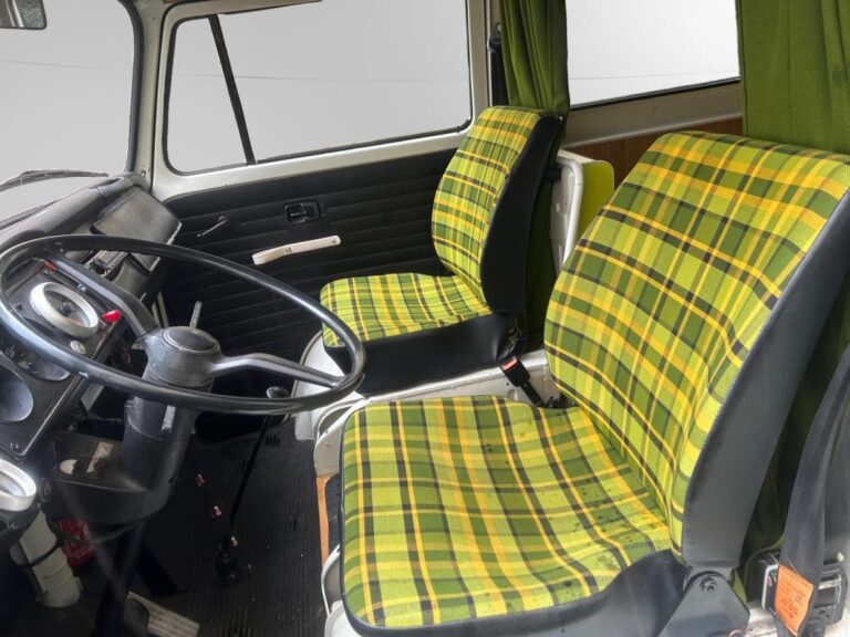 Volkswagen Combi T2 - Image 12 (July 7, 2026)
