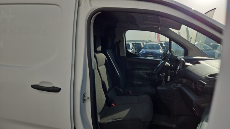 Opel combo cargo 1.5 100 CH S/S BVM6 AUGMENTE PACK CLIM - Image 11 (July 7, 2026)
