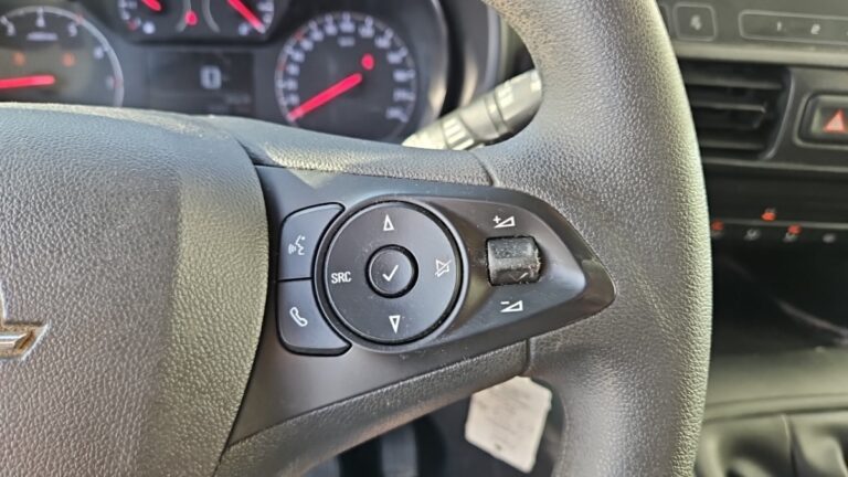 Opel combo cargo 1.5 100 CH S/S BVM6 AUGMENTE PACK CLIM - Image 17 (July 7, 2026)