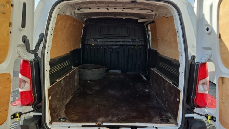 Opel combo cargo 1.5 100 CH S/S BVM6 AUGMENTE PACK CLIM - Image 09 (July 7, 2026)