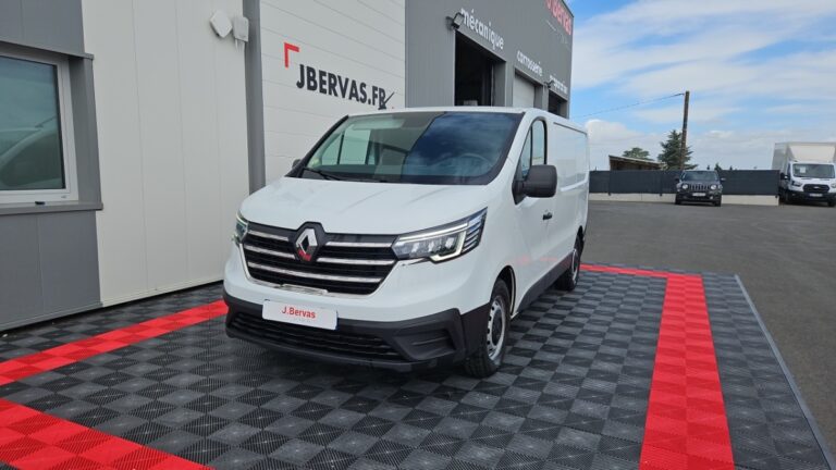 Renault Trafic FOURGON 2800 kg blue dci 150 edc grand confort - Image 01 (July 7, 2026)