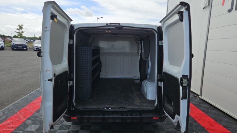 Renault Trafic FOURGON 2800 kg blue dci 150 edc grand confort - Image 10 (July 7, 2026)