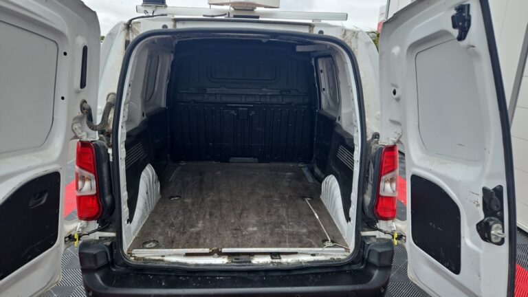 Citroën Berlingo VAN M 650 BLUEHDI 100 SS BVM5 CLUB - Image 18 (July 7, 2026)