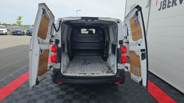 Citroën Jumpy XL BlueHDi 120 S&S BVM6 (340 Nm) Driver - Image 10 (July 7, 2026)