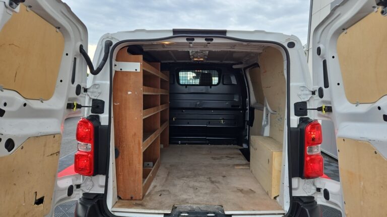 Toyota PROACE FOURGON MEDIUM 1.5L 120 D-4D BVM6 BUSINESS - Image 09 (July 7, 2026)