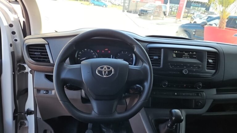 Toyota PROACE FOURGON MEDIUM 1.5L 100 D-4D BVM6 DYNAMIC - Image 15 (July 7, 2026)