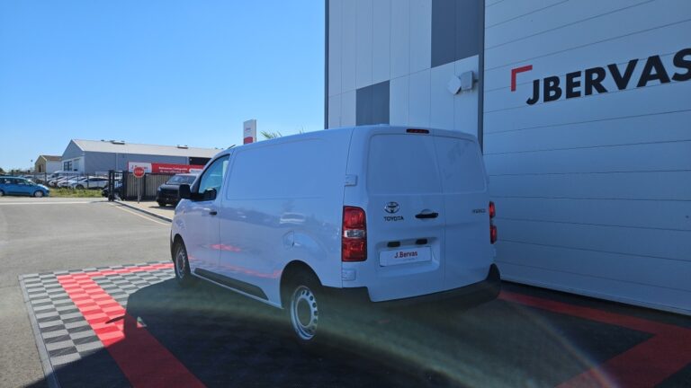 Toyota PROACE FOURGON MEDIUM 1.5L 100 D-4D BVM6 DYNAMIC - Image 03 (July 7, 2026)