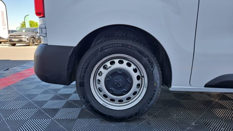 Toyota PROACE FOURGON MEDIUM 1.5L 100 D-4D BVM6 DYNAMIC - Image 08 (July 7, 2026)