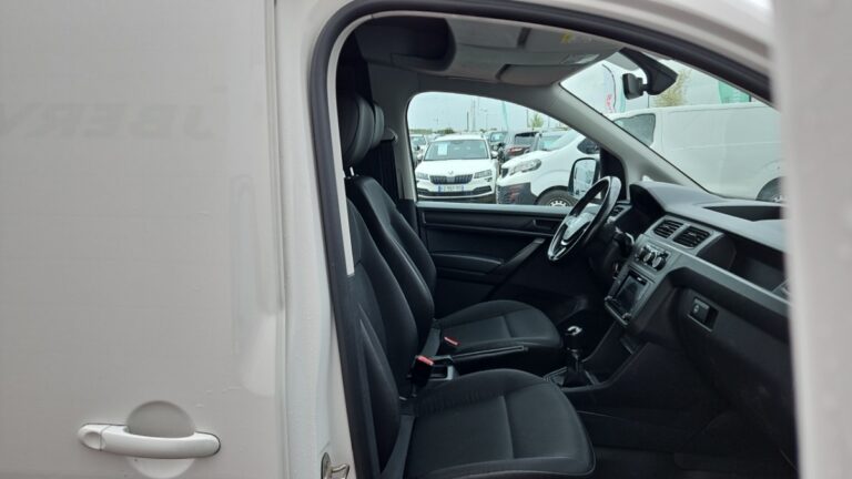 Volkswagen Caddy Van 2.0 TDI 122 4MOTION BVM6 BUSINESS LINE PLUS - Image 11 (July 7, 2026)