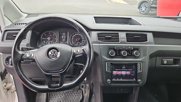 Volkswagen Caddy Van 2.0 TDI 122 4MOTION BVM6 BUSINESS LINE PLUS - Image 14 (July 7, 2026)
