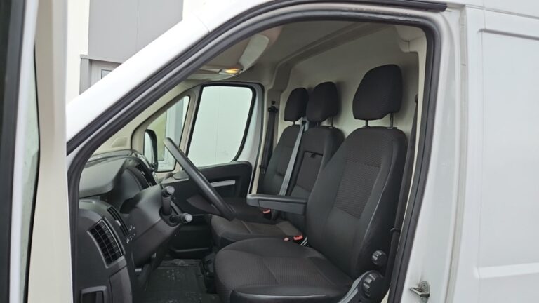 Peugeot Boxer FOURGON TOLE 435 BLUEHDI 140 SS ASPHALT - Image 13 (July 7, 2026)