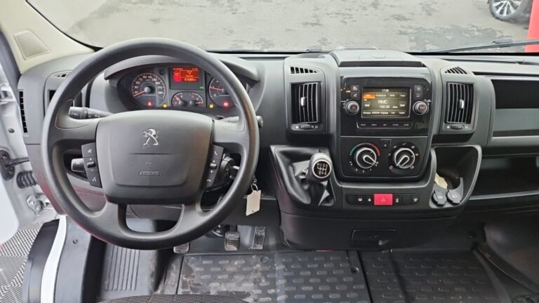 Peugeot Boxer FOURGON TOLE 435 BLUEHDI 140 SS ASPHALT - Image 14 (July 7, 2026)