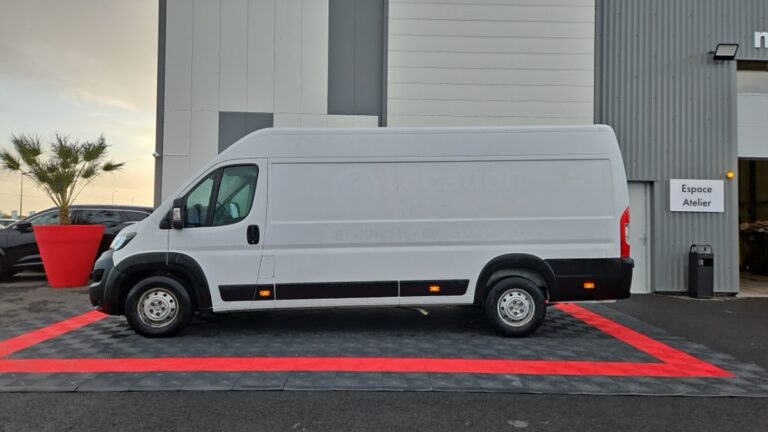 Peugeot Boxer FOURGON TOLE 435 BLUEHDI 140 SS ASPHALT - Image 02 (July 7, 2026)