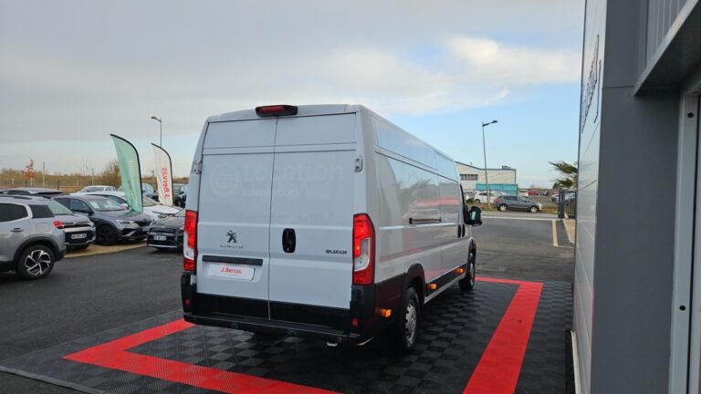 Peugeot Boxer FOURGON TOLE 435 BLUEHDI 140 SS ASPHALT - Image 05 (July 7, 2026)