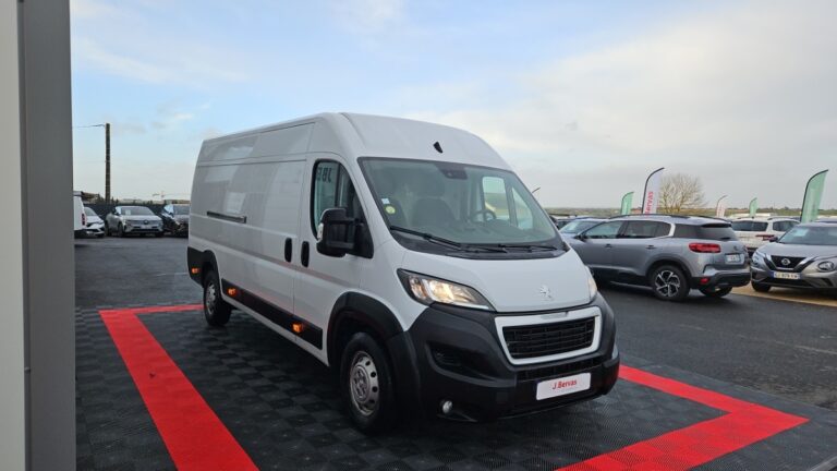 Peugeot Boxer FOURGON TOLE 435 BLUEHDI 140 SS ASPHALT - Image 06 (July 7, 2026)