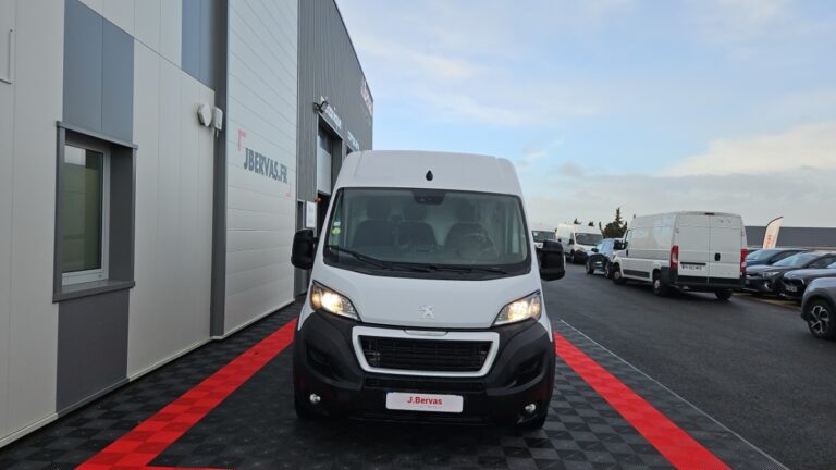 Peugeot Boxer FOURGON TOLE 435 BLUEHDI 140 SS ASPHALT - Image 07 (July 7, 2026)