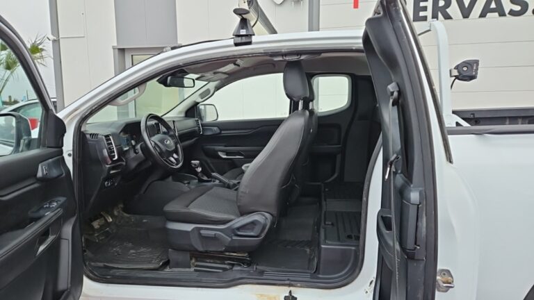 Ford Ranger SUPER CABINE 2.0 ECOBLUE 170 CH SS BVA6 4X4 XLT - Image 11 (July 7, 2026)