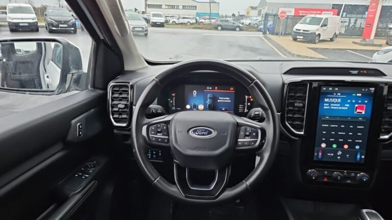 Ford Ranger SUPER CABINE 2.0 ECOBLUE 170 CH SS BVA6 4X4 XLT - Image 13 (July 7, 2026)