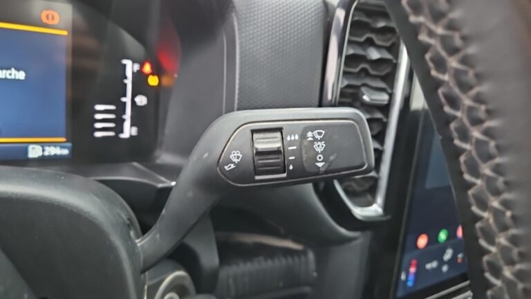 Ford Ranger SUPER CABINE 2.0 ECOBLUE 170 CH SS BVA6 4X4 XLT - Image 18 (July 7, 2026)