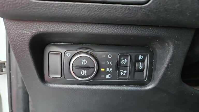 Ford Ranger SUPER CABINE 2.0 ECOBLUE 170 CH SS BVA6 4X4 XLT - Image 20 (July 7, 2026)