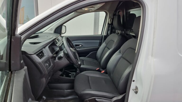 Renault Express Van BLUE DCI 95 – 22 CONFORT - Image 13 (July 7, 2026)