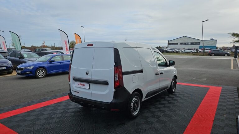 Renault Express Van BLUE DCI 95 – 22 CONFORT - Image 05 (July 7, 2026)