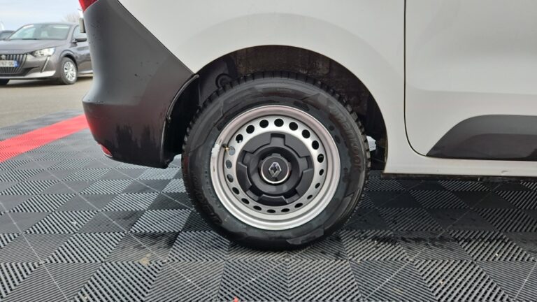 Renault Express Van BLUE DCI 95 – 22 CONFORT - Image 08 (July 7, 2026)