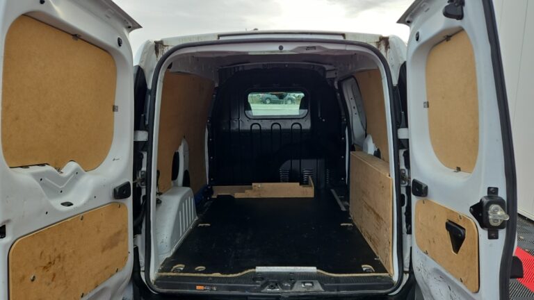 Renault Express Van BLUE DCI 95 – 22 CONFORT - Image 09 (July 7, 2026)