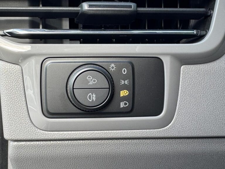 Volkswagen Transporter PROCAB 2.0 TDI 170 BVA8 BUSINESS – 4P - Image 10 (July 7, 2026)