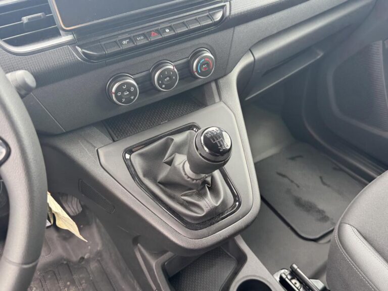 Renault Kangoo Van L2 BLUE DCI 115 GRAND CONFORT – CAISSE ISOTHERME - Image 10 (July 7, 2026)
