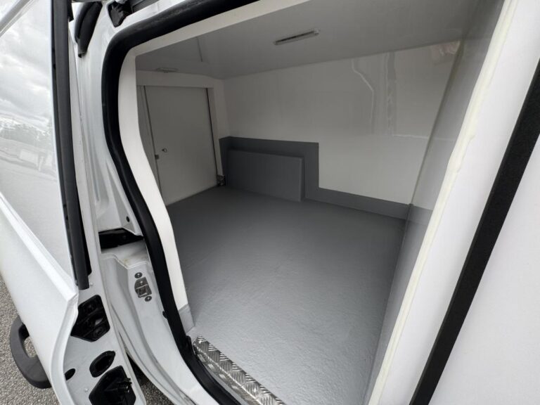 Renault Kangoo Van L2 BLUE DCI 115 GRAND CONFORT – CAISSE ISOTHERME - Image 13 (July 7, 2026)