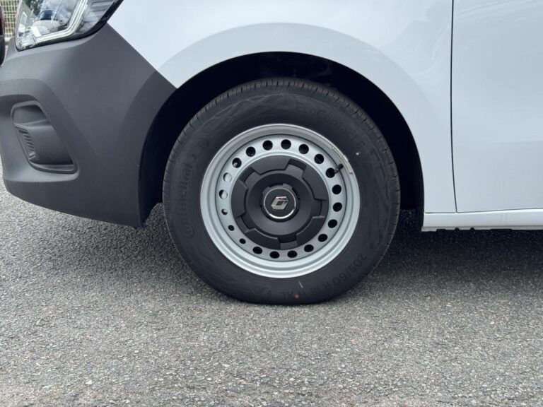 Renault Kangoo Van L2 BLUE DCI 115 GRAND CONFORT – CAISSE ISOTHERME - Image 14 (July 7, 2026)