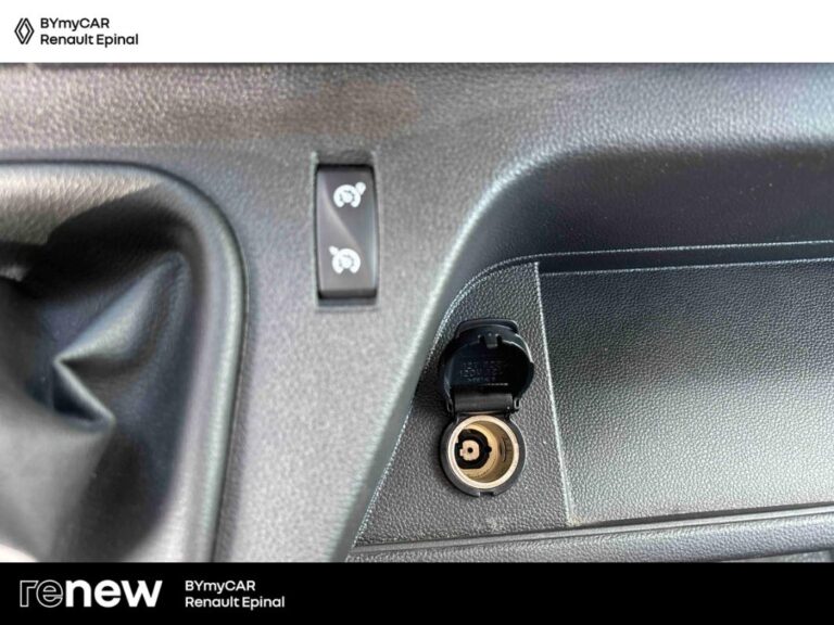 Renault Master FOURGON FGN TRAC F3500 BLUE DCI 135 CONFORT - Image 20 (July 7, 2026)