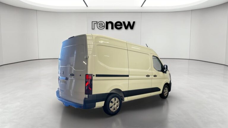 Renault Master FOURGON FG BLUE DCI 150 3T5 TR AUTO EXTRA - Image 05 (July 7, 2026)