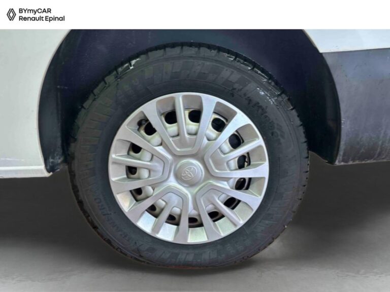 Toyota PROACE FOURGON MY20 LONG 2.0L 120 D-4D BVM6 MOTEUR NEUF 01/2026 BUSINESS - Image 14 (July 7, 2026)