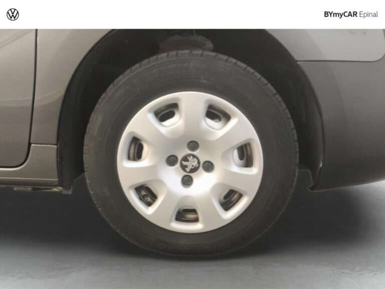 Peugeot Partner FOURGON STANDARD 1.6 BLUEHDI 100 BVM5 PREMIUM - Image 14 (July 7, 2026)