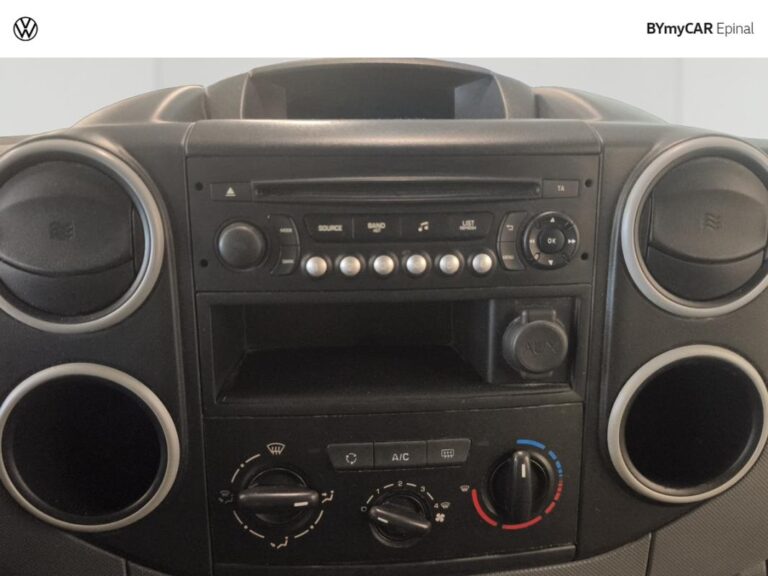 Peugeot Partner FOURGON STANDARD 1.6 BLUEHDI 100 BVM5 PREMIUM - Image 18 (July 7, 2026)