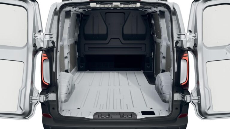 Volkswagen Transporter VAN 2.0 TDI 170 BVA8 4MOTION BUSINESS - Image 04 (July 7, 2026)