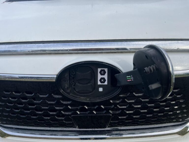 Maxus Deliver 9 E-DELIVER9 FOURGON DOUBLE PORTE 72 KWH - Image 05 (July 7, 2026)