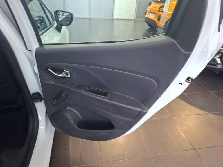 Renault Clio SOCIETE DCI 75 ENERGY E6C AIR - Image 15 (July 7, 2026)