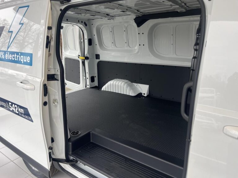 Maxus DELIVER7 E- FOURGON 77 KWH - Image 07 (July 7, 2026)