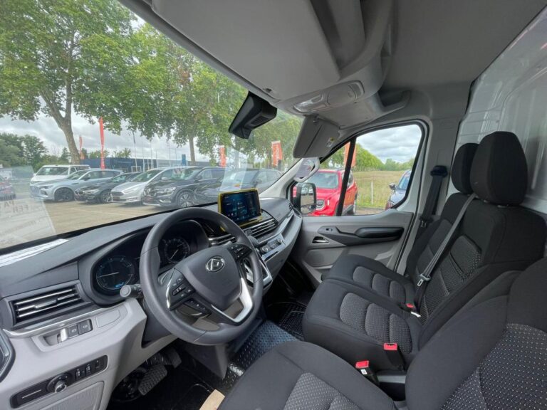 Maxus Deliver 9 E-DELIVER9 FOURGON 72 KWH - Image 18 (July 7, 2026)